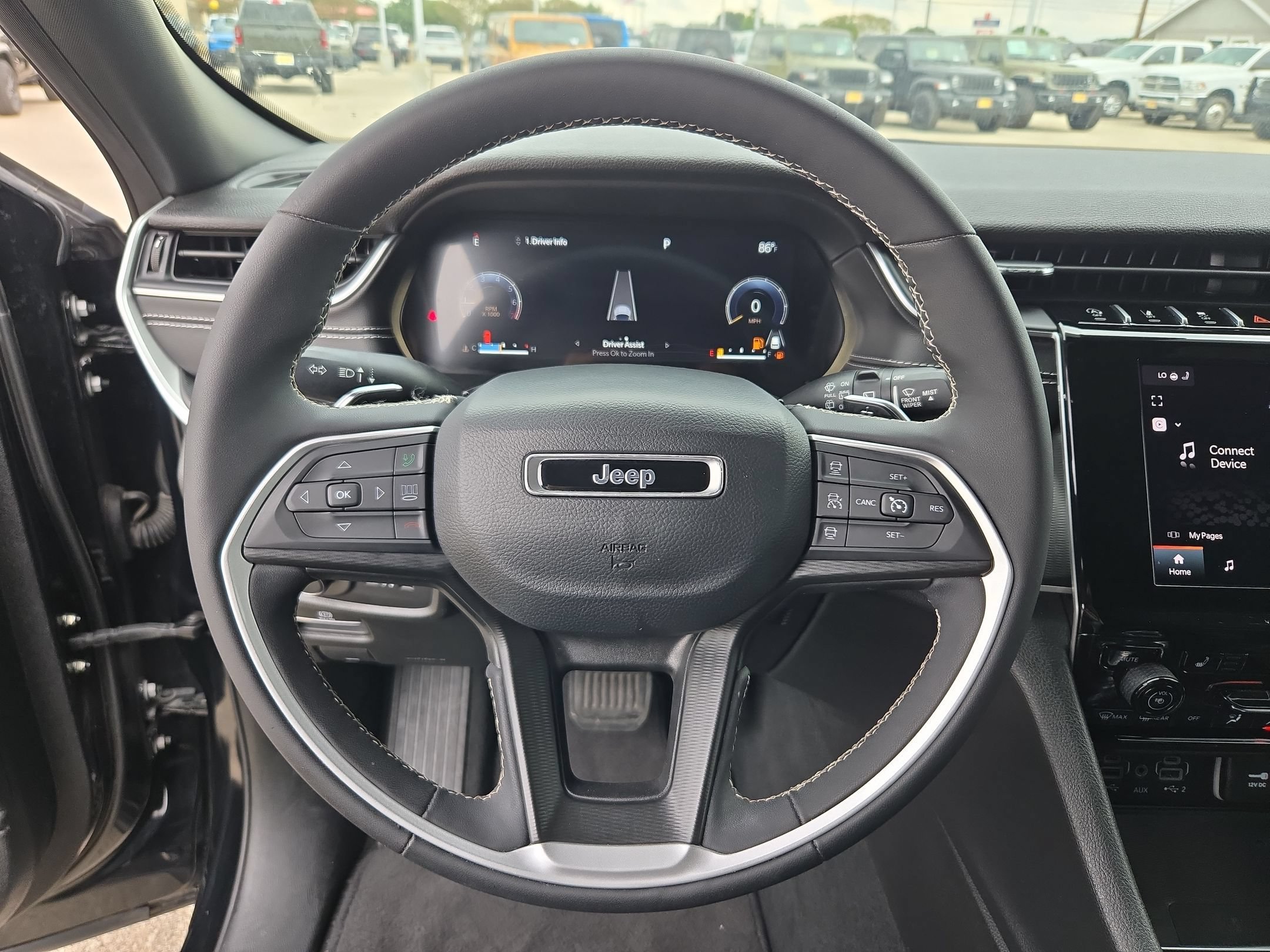 Used 2023 Jeep Grand Cherokee Altitude AWD/4WD image 19