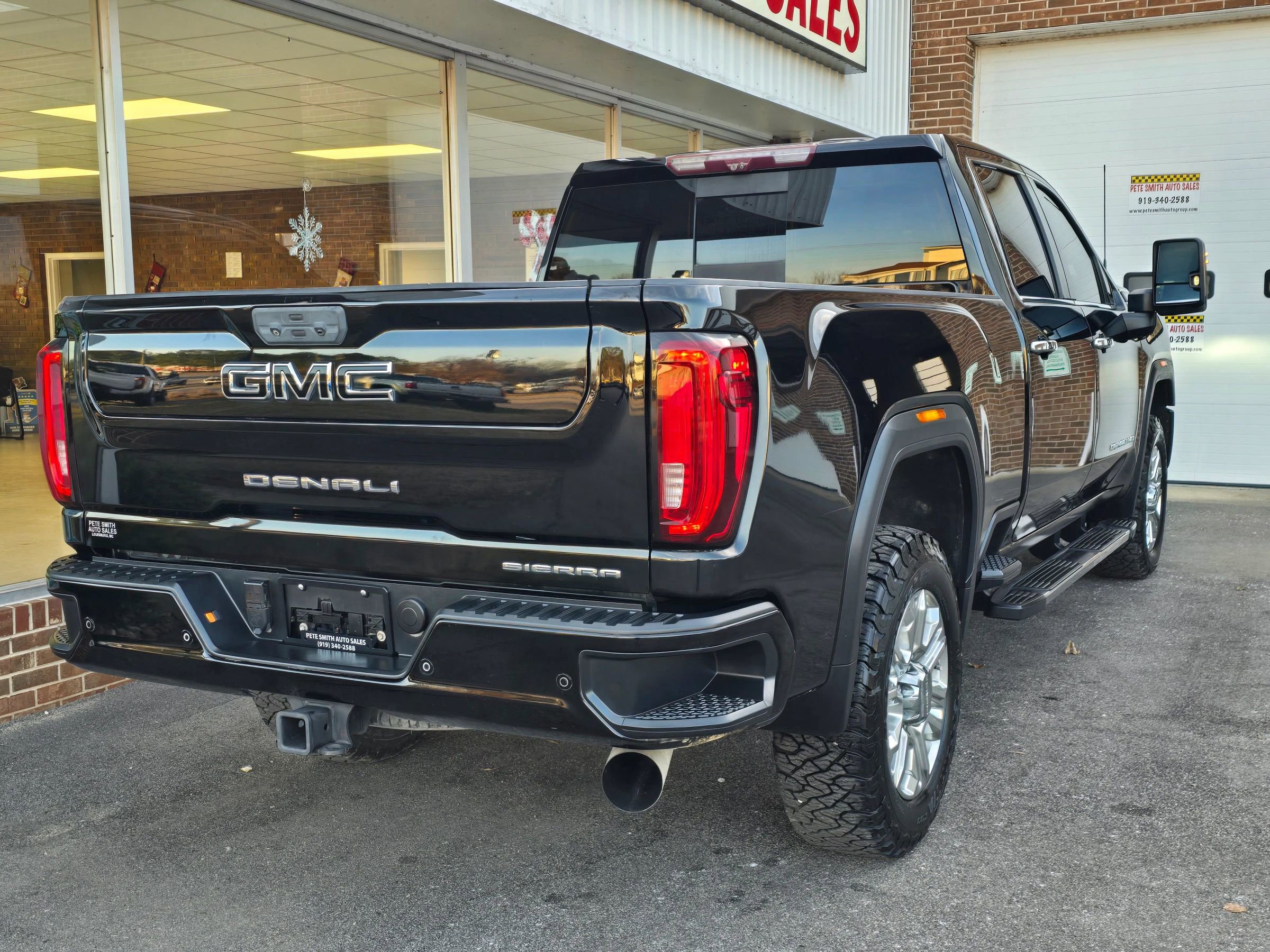 Used 2020 GMC Sierra 2500 Denali w/ Denali Ultimate Package image 12