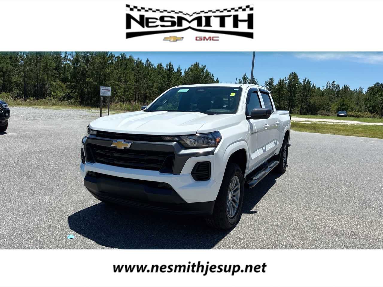 Used 2025 Chevrolet Colorado LT w/ Advanced Trailering Package RWD image 1