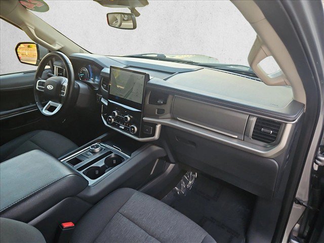 Used 2024 Ford Expedition XLT RWD image 23