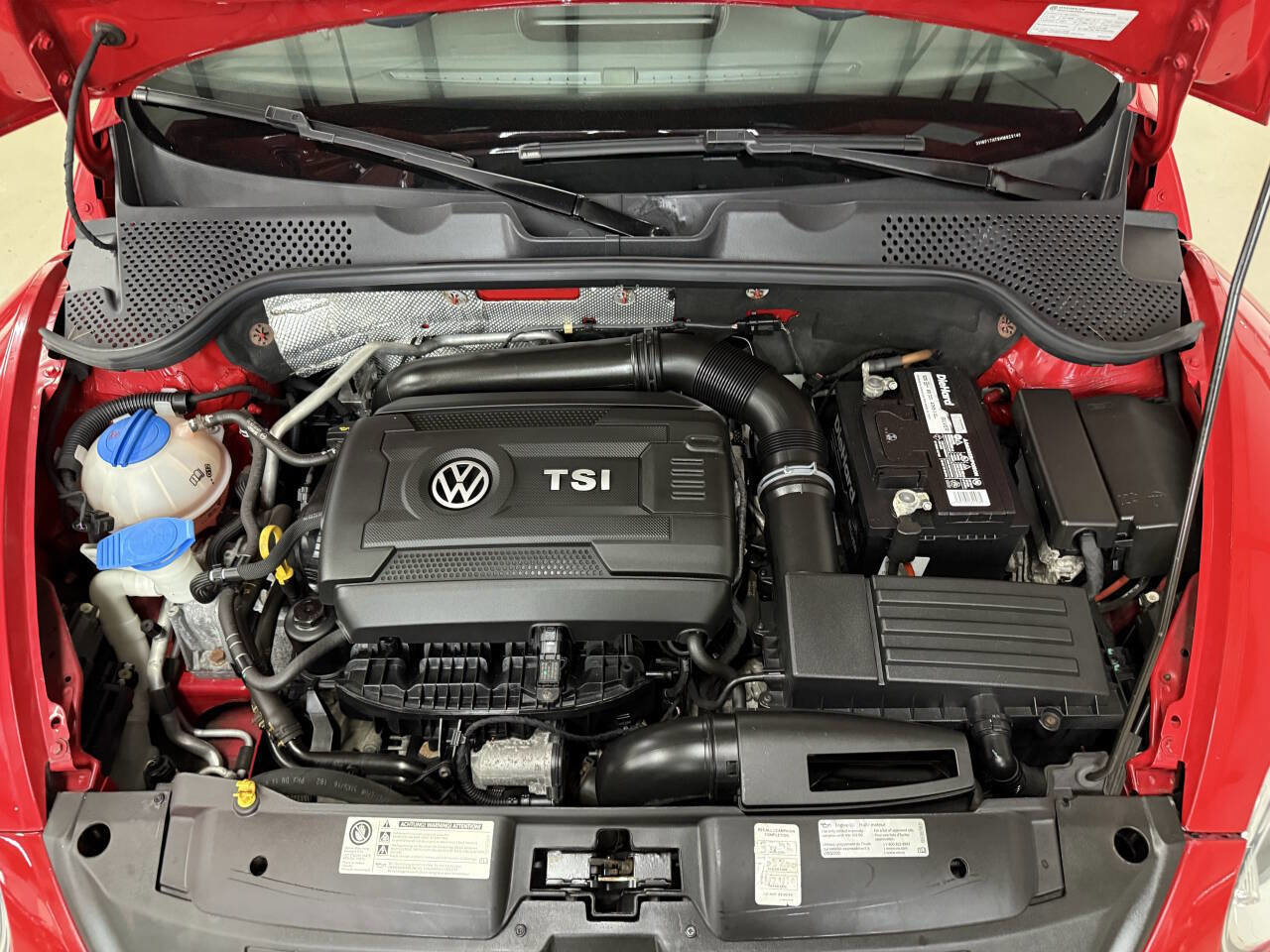 Used 2017 Volkswagen Beetle 1.8T S FWD image 7