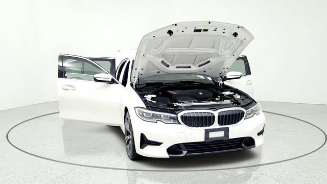 Used 2020 BMW 330i Sedan w/ Convenience Package RWD image 12
