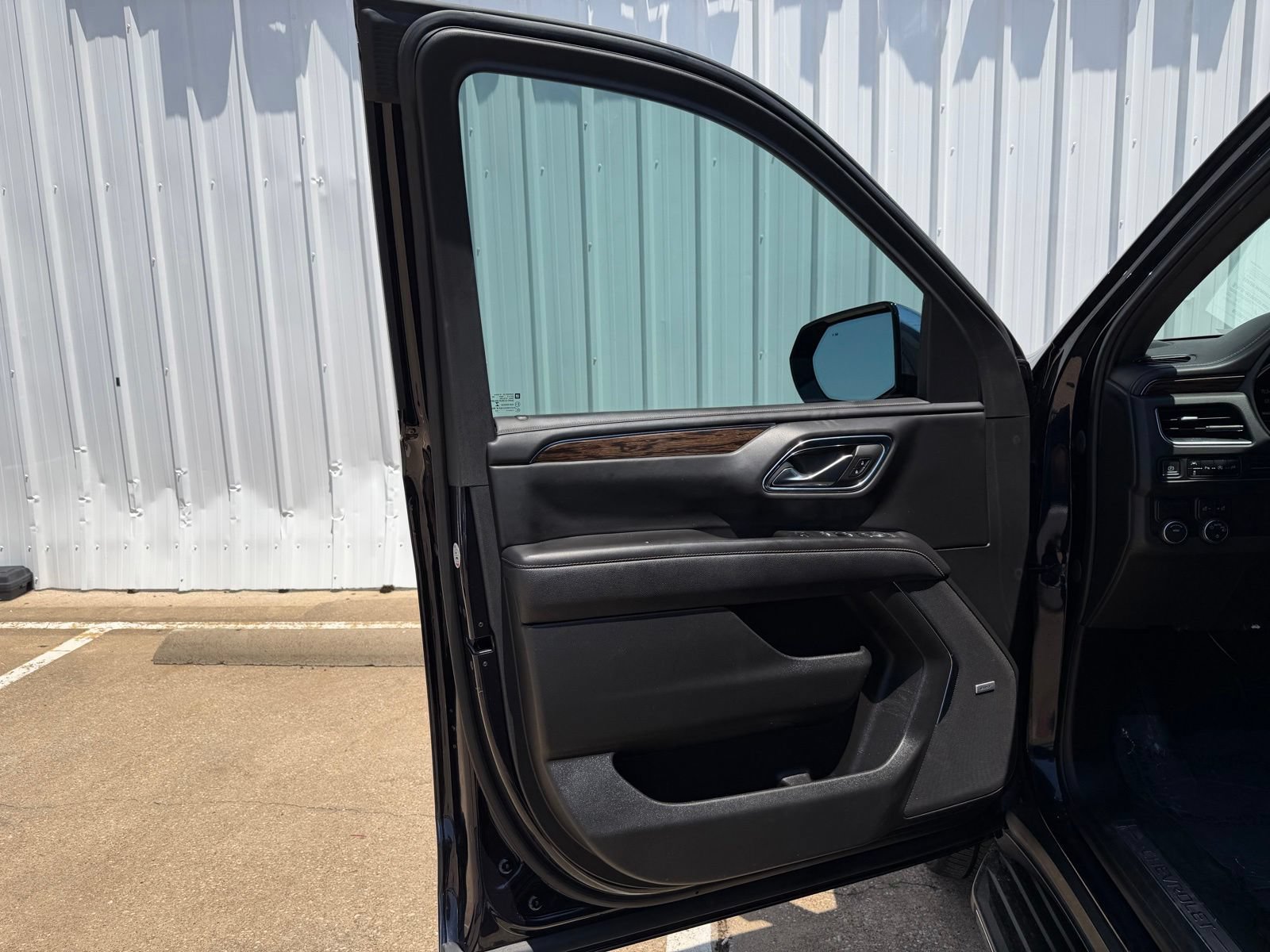 Used 2022 Chevrolet Tahoe Premier w/ Texas Edition RWD image 19