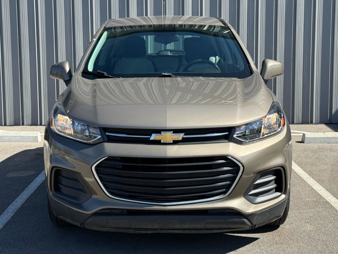Used 2020 Chevrolet Trax LS FWD image 2