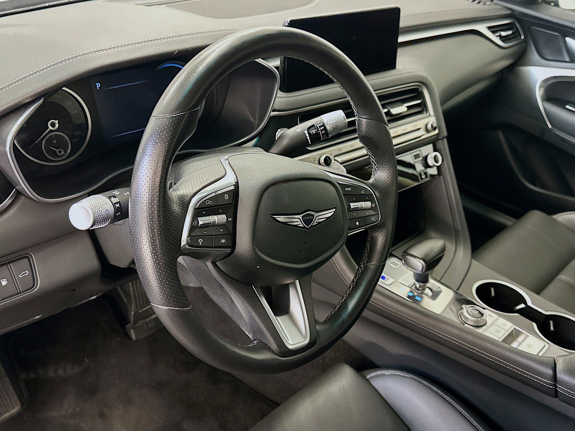 Used 2025 Genesis G70 2.5T AWD/4WD image 18