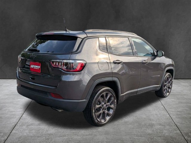 Used 2021 Jeep Compass Latitude w/ Sun and Sound Group AWD/4WD image 5