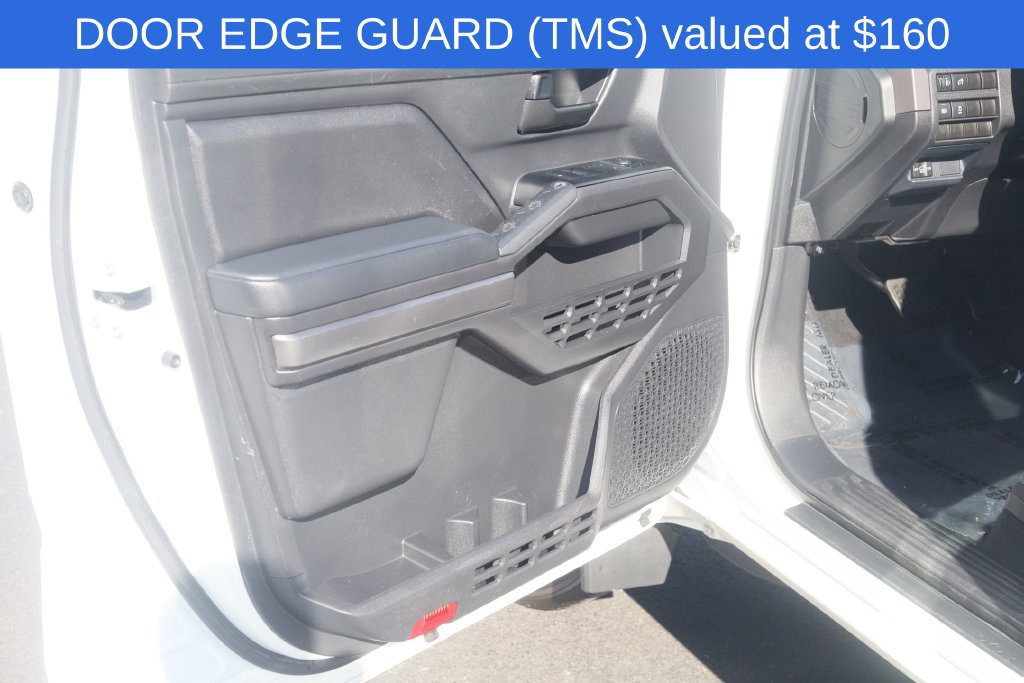Used 2025 Toyota Tacoma SR5 AWD/4WD image 5