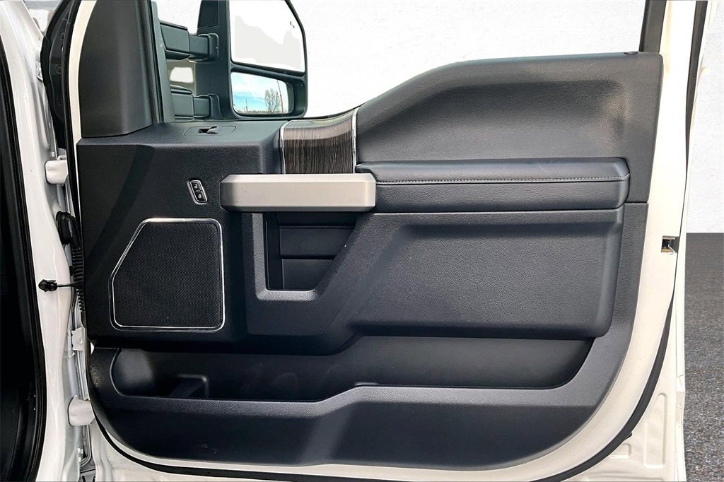 Used 2020 Ford F250 Lariat image 29