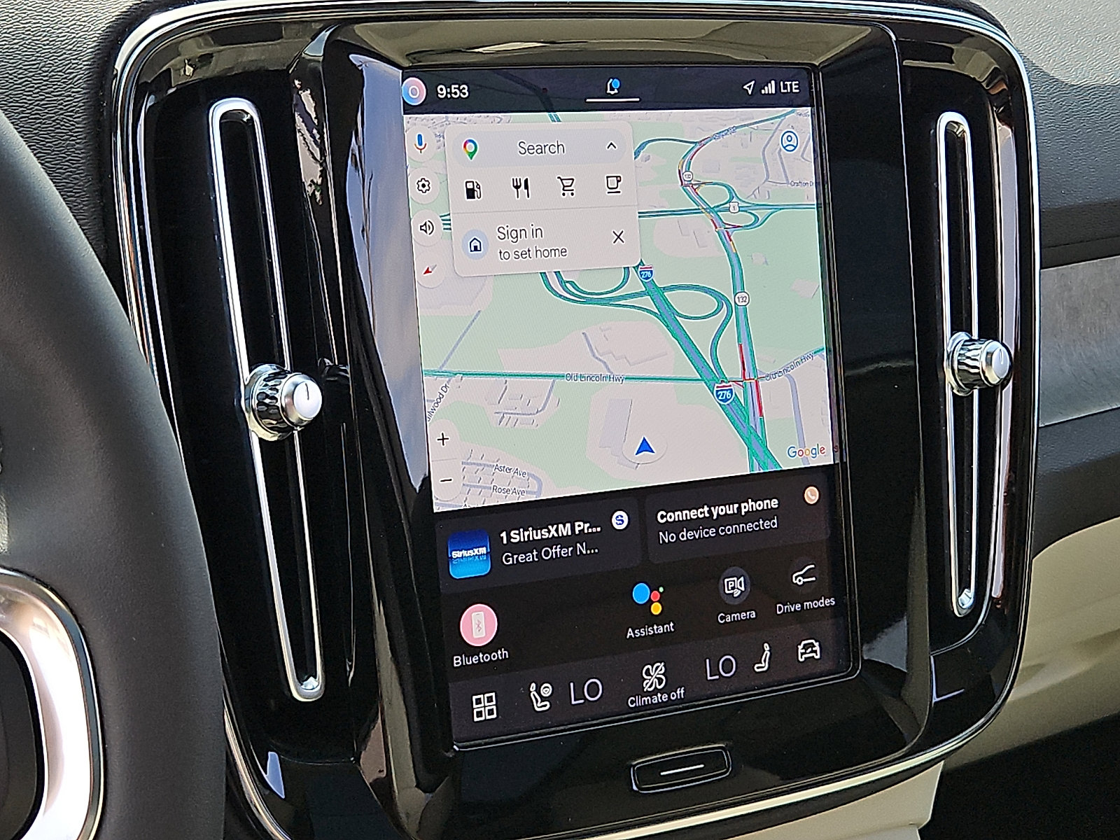 Certified 2023 Volvo XC40 B5 Plus w/ Climate Package image 17