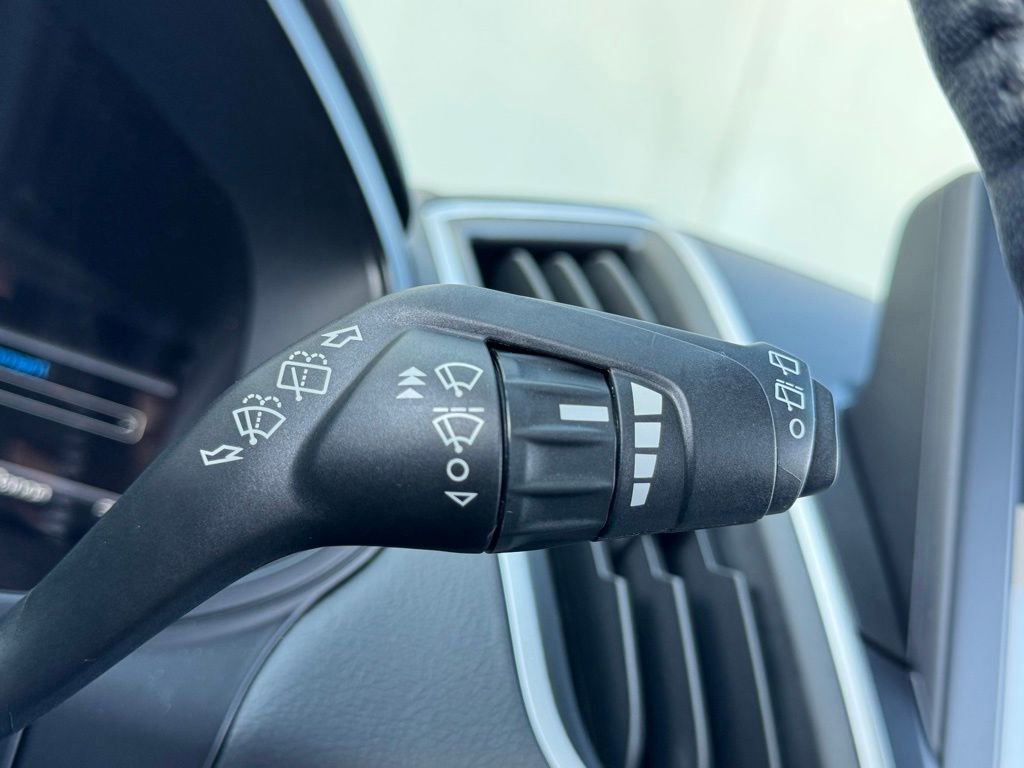 Used 2022 Ford Edge SEL w/ Convenience Package image 10