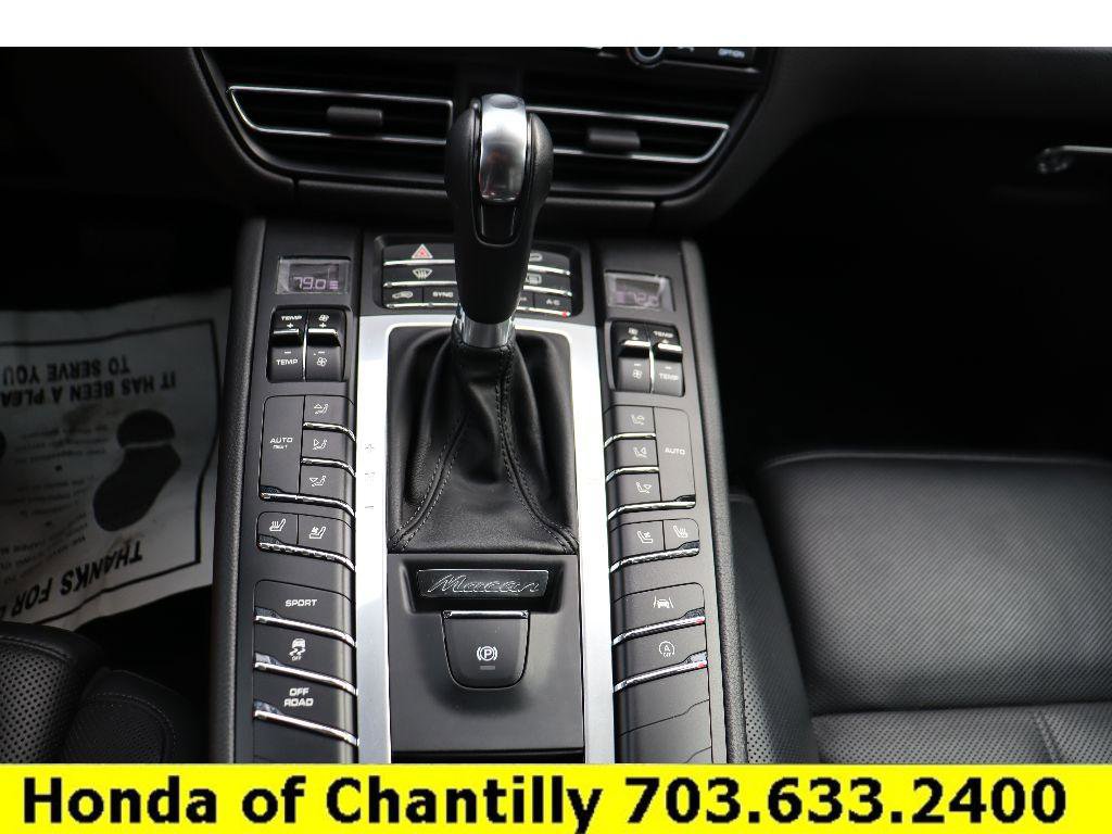 Used 2021 Porsche Macan image 16