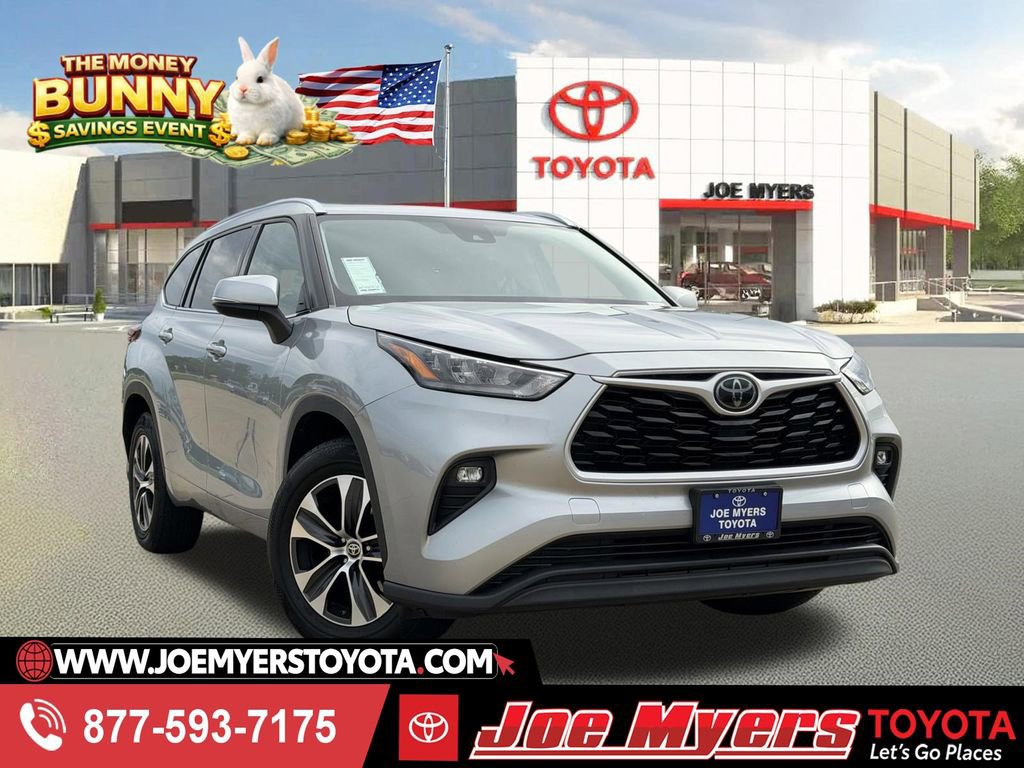 Used 2020 Toyota Highlander XLE FWD image 1