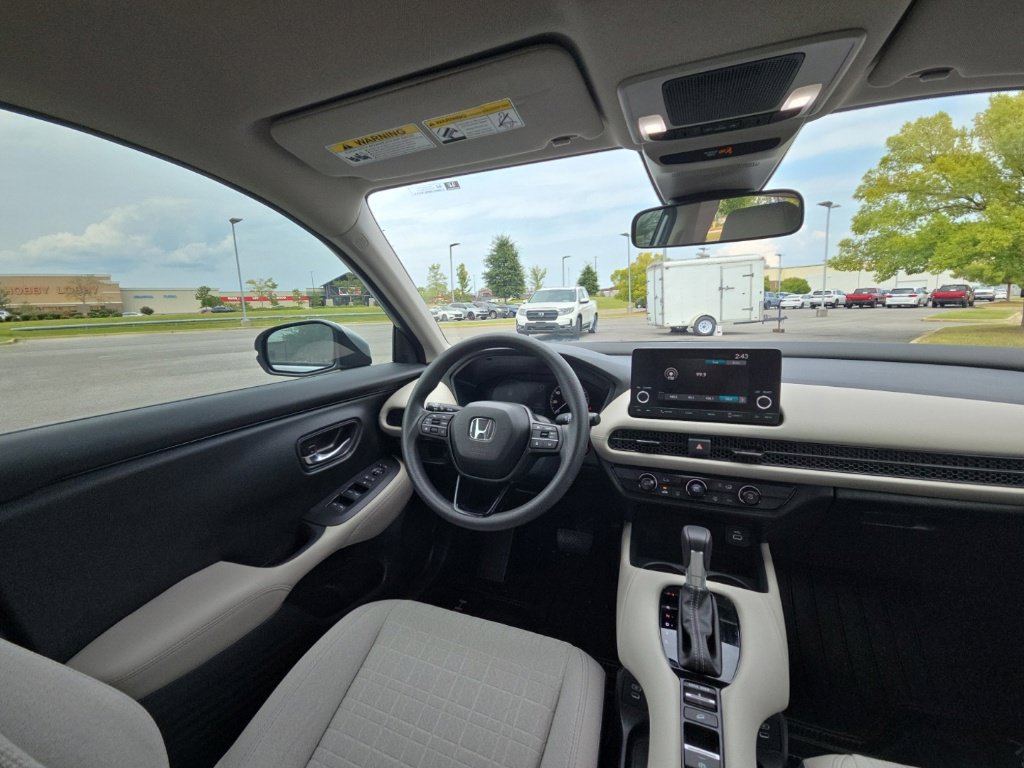 Used 2025 Honda HR-V LX image 16