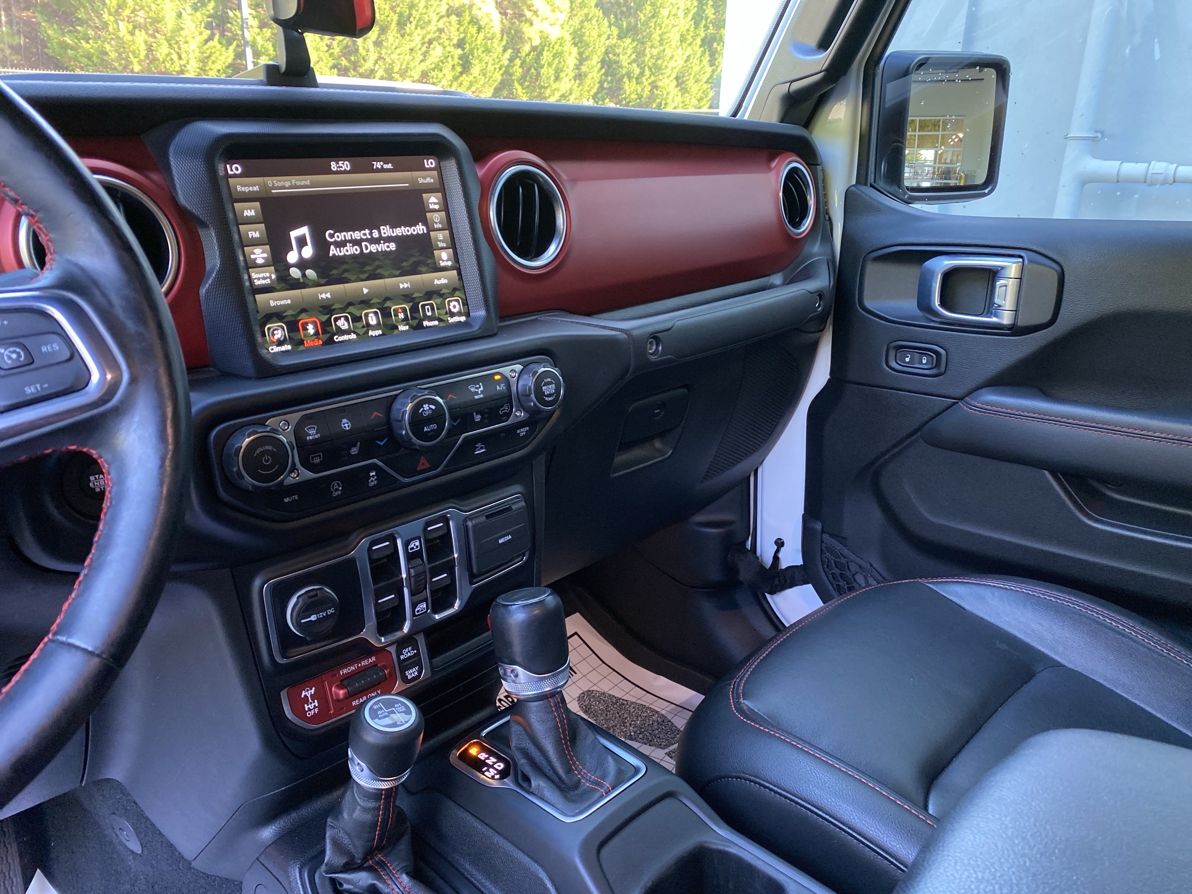 Used 2023 Jeep Gladiator Rubicon w/ LED Lighting Group AWD/4WD image 23