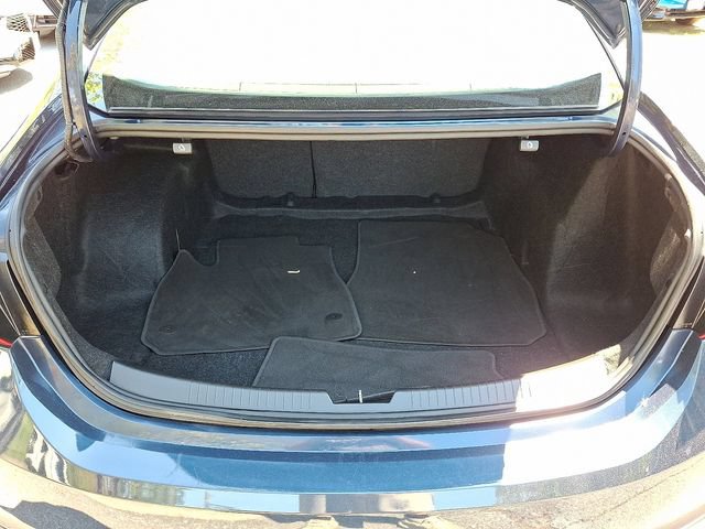 Used 2022 Chevrolet Malibu LT FWD image 28
