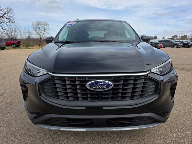 Used 2023 Ford Escape Active image 3