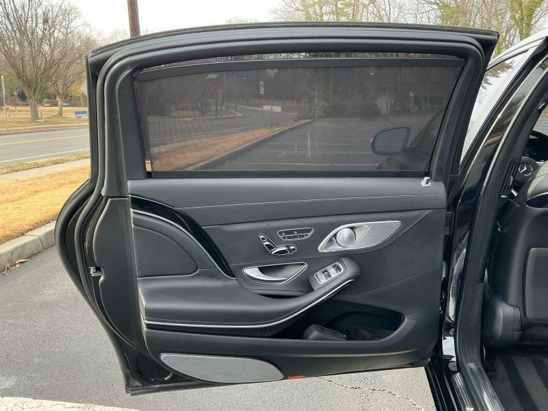 Used 2018 Mercedes-Benz Maybach S 560 4MATIC image 16