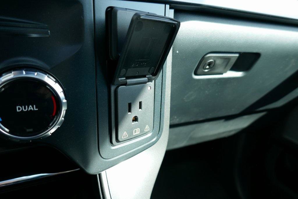 New 2025 Ford F150 Lariat w/ Equipment Group 501A Mid image 26