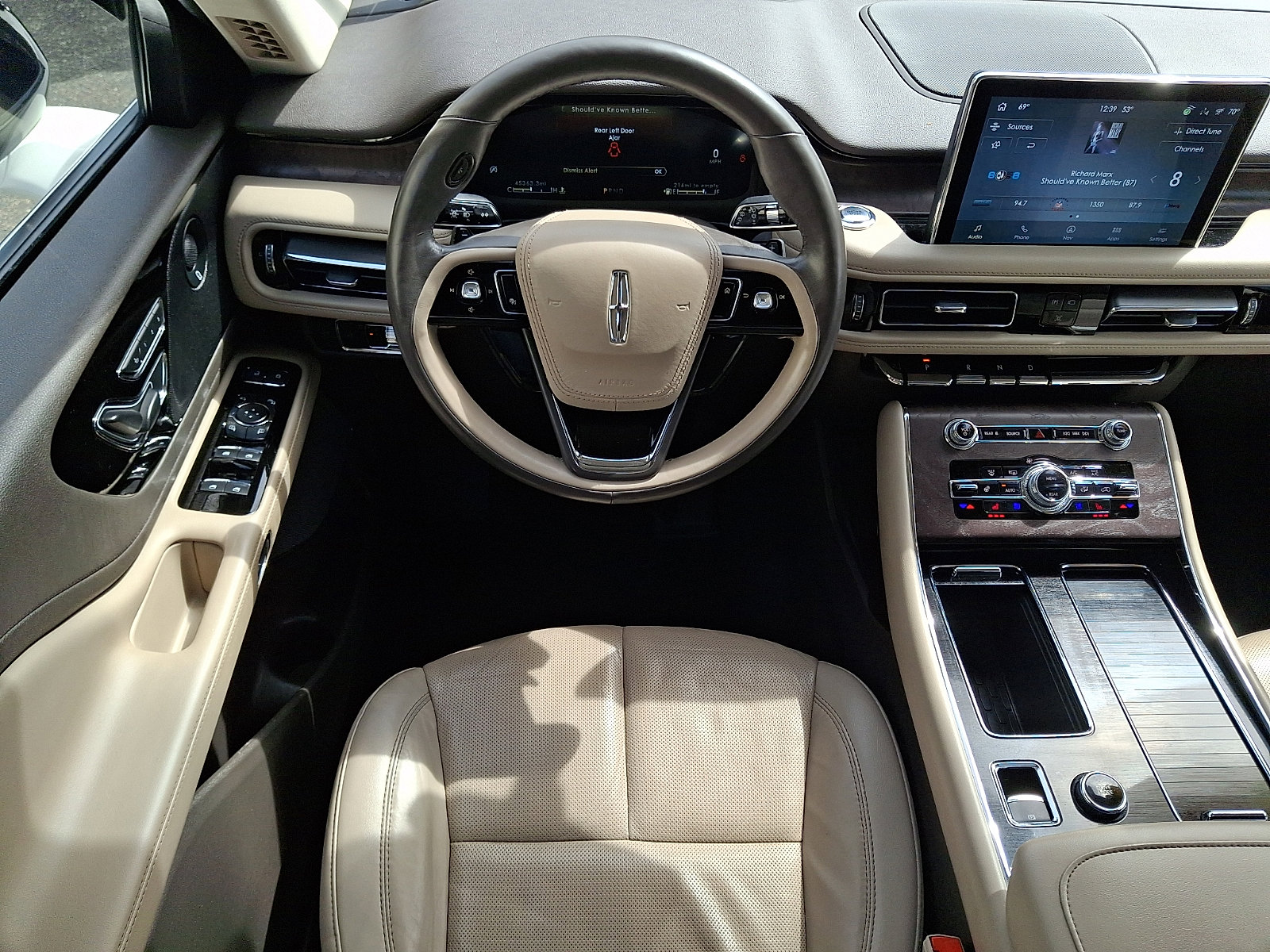 Used 2023 Lincoln Aviator Reserve w/ Equipment Group 201A image 12