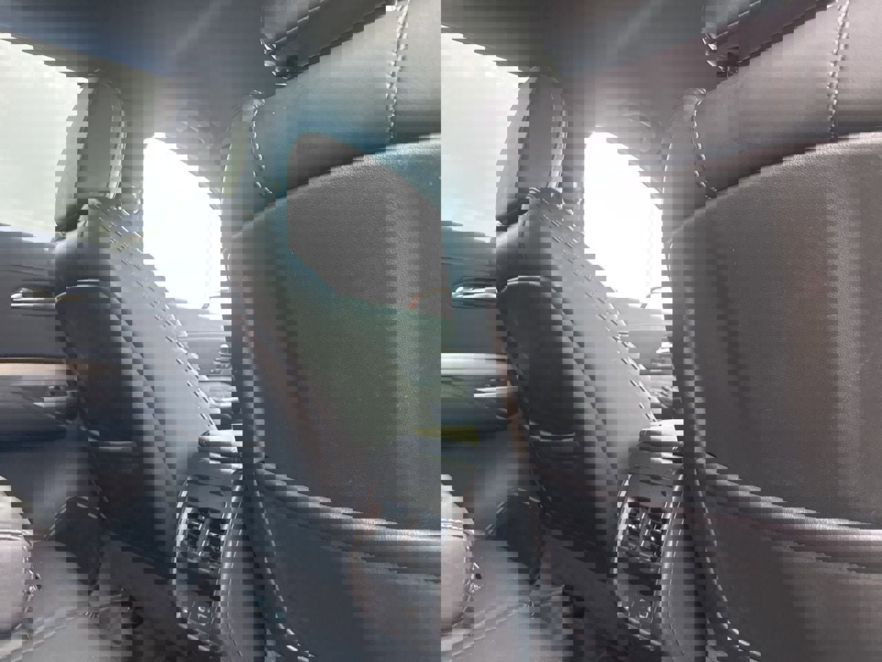 Used 2021 Cadillac XT4 Premium Luxury image 31