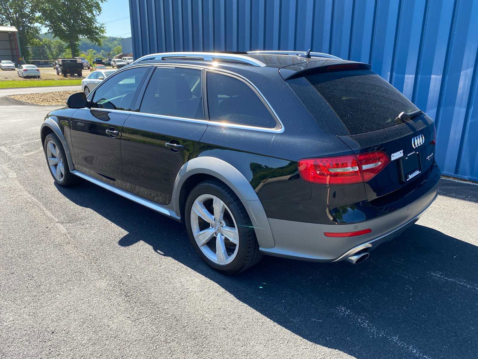 Used 2016 Audi A4 Premium Plus w/ Technology Package AWD/4WD image 3