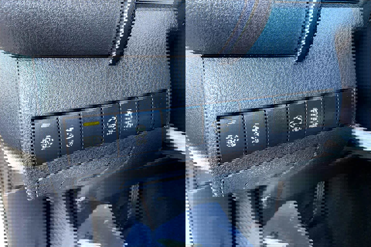 Used 2021 Toyota Camry SE image 34