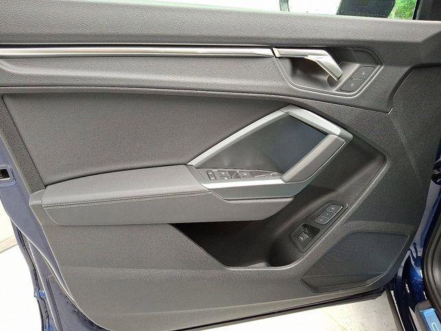 Certified 2025 Audi Q3 2.0T Premium w/ Convenience Package AWD/4WD image 8