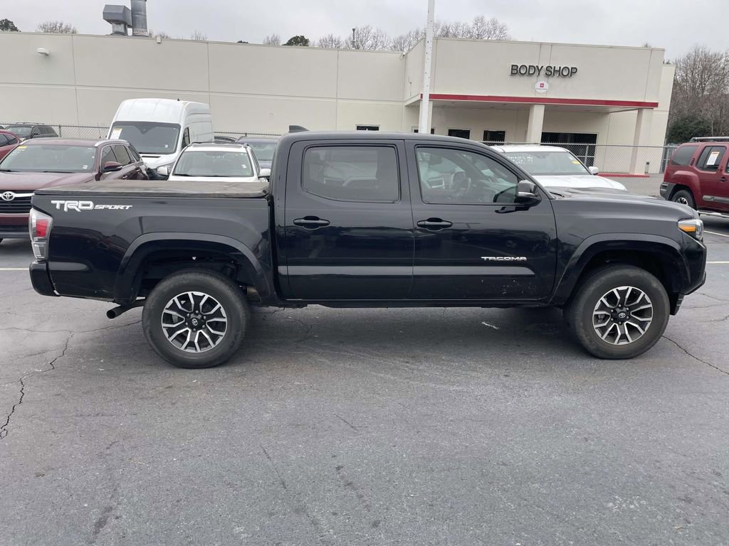 Used 2022 Toyota Tacoma TRD Sport image 12