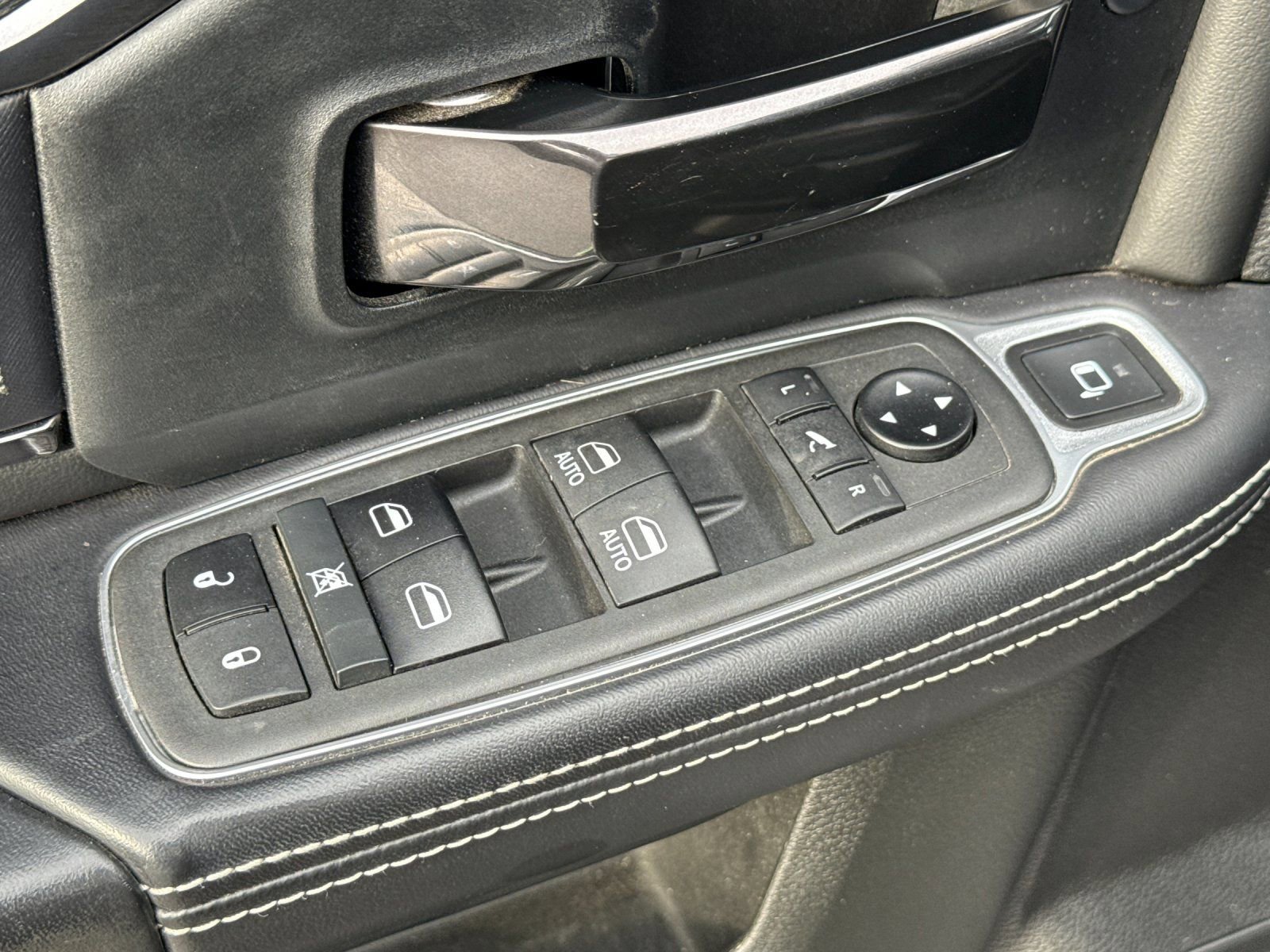 Used 2022 RAM 3500 Limited image 15