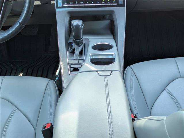 Used 2022 Toyota Avalon XLE w/ Moonroof Package FWD image 17