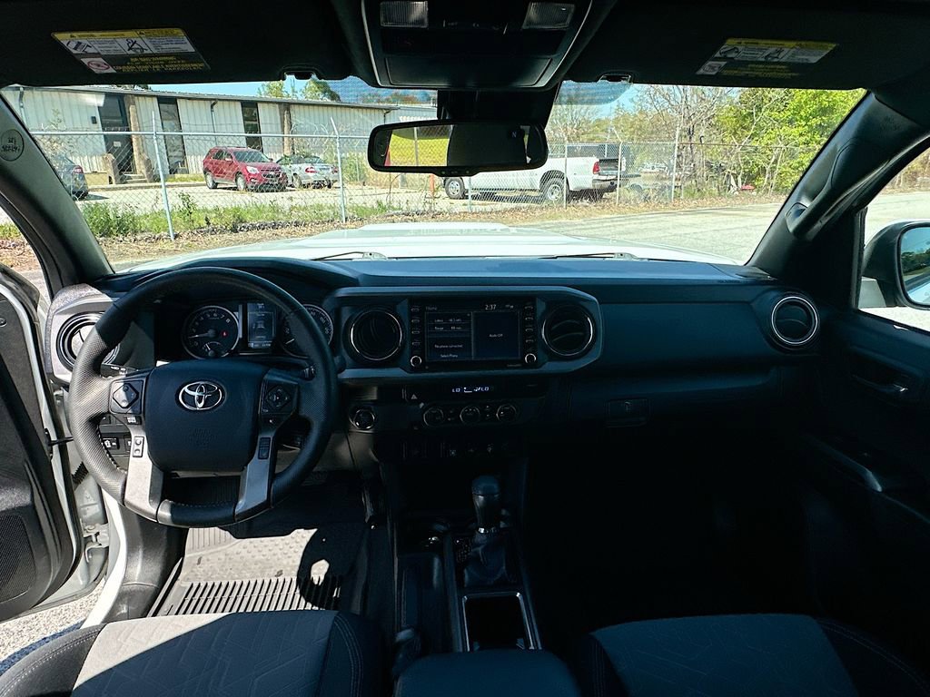 Used 2023 Toyota Tacoma TRD Sport image 3