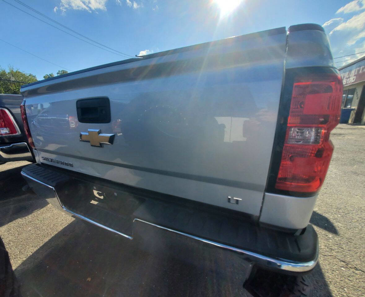 Used 2018 Chevrolet Silverado 1500 LT w/ All Star Edition image 6
