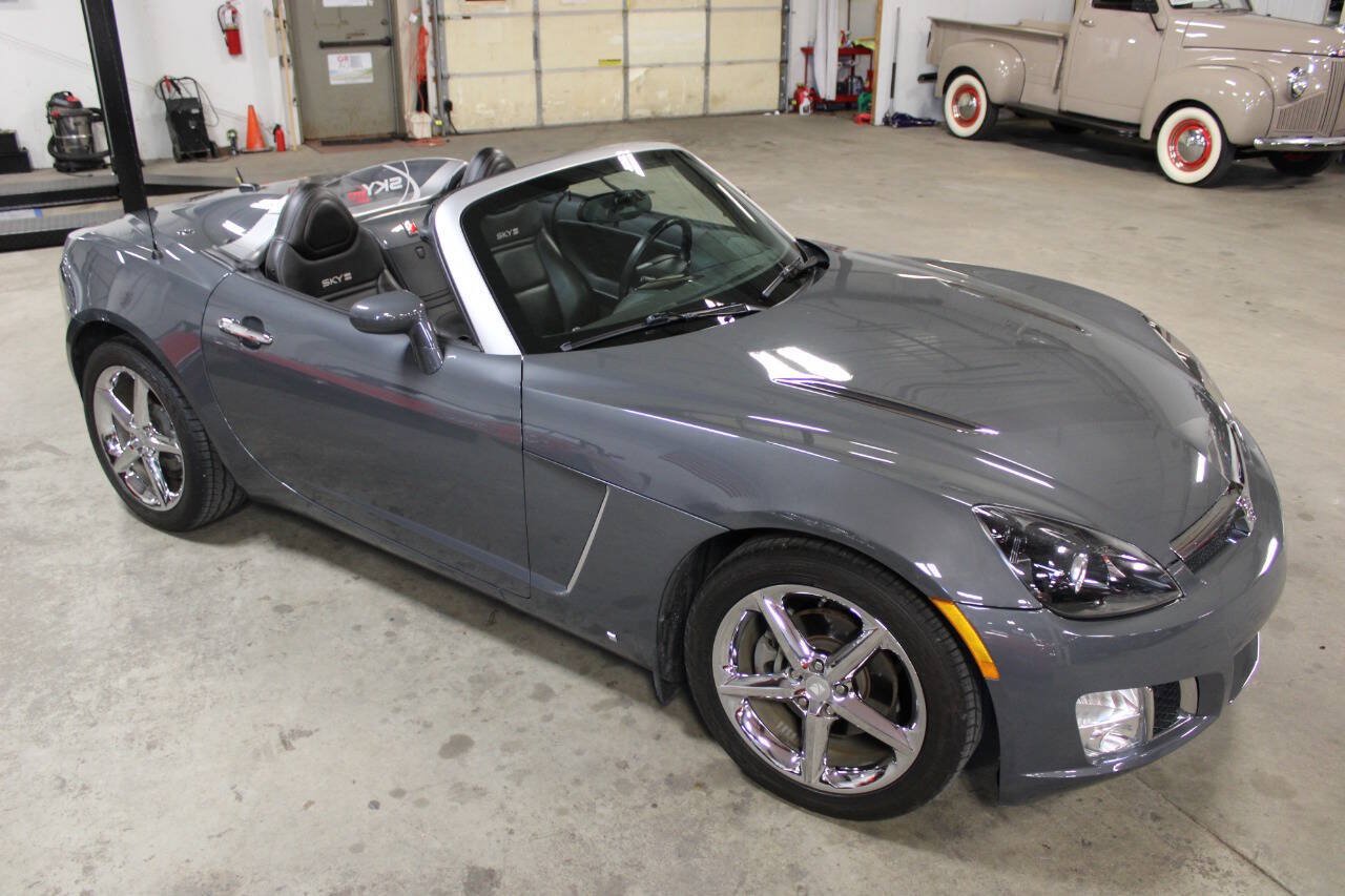 Used 2009 Saturn Sky Red Line RWD image 30