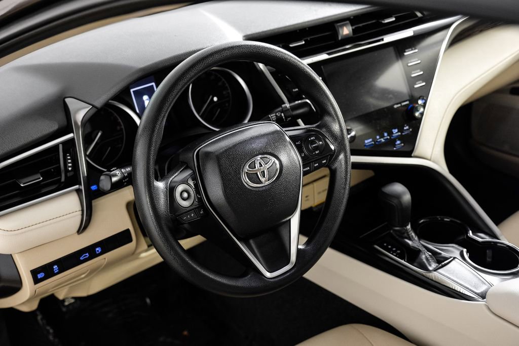 Used 2018 Toyota Camry LE w/ Audio Package image 15