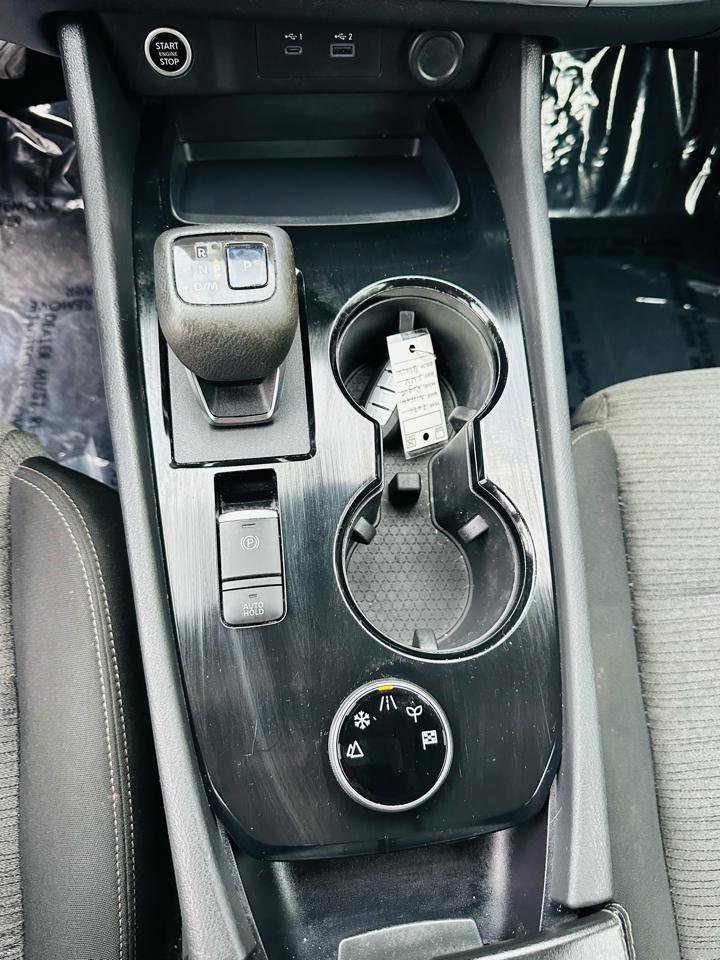 Used 2021 Nissan Rogue SV image 19