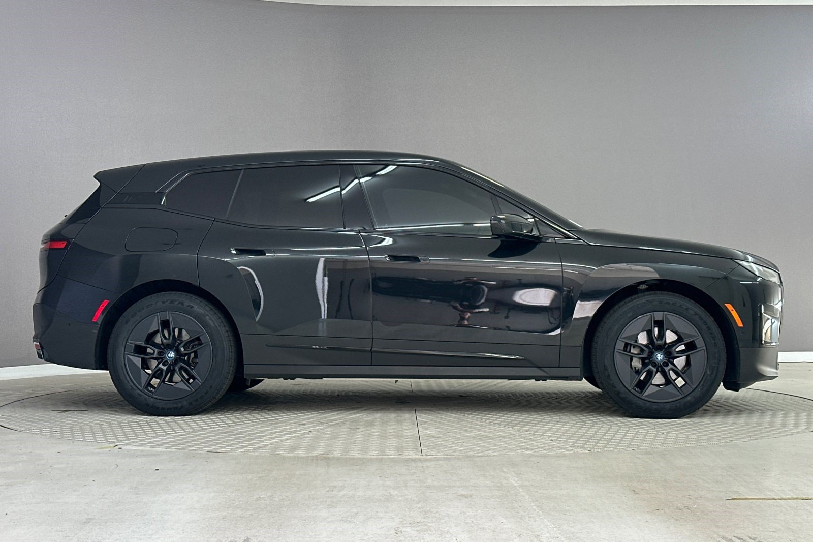 Certified 2024 BMW iX xDrive50 AWD/4WD image 7