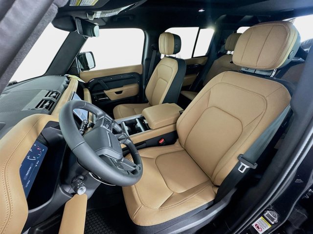 Used 2025 Land Rover Defender 110 V8 image 11