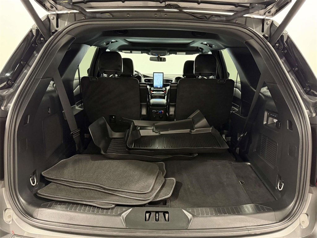 Used 2024 Ford Explorer ST w/ Equipment Group 401A image 11