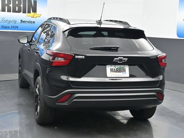 New 2026 Chevrolet Trax LT w/ Driver Confidence Package FWD image 4