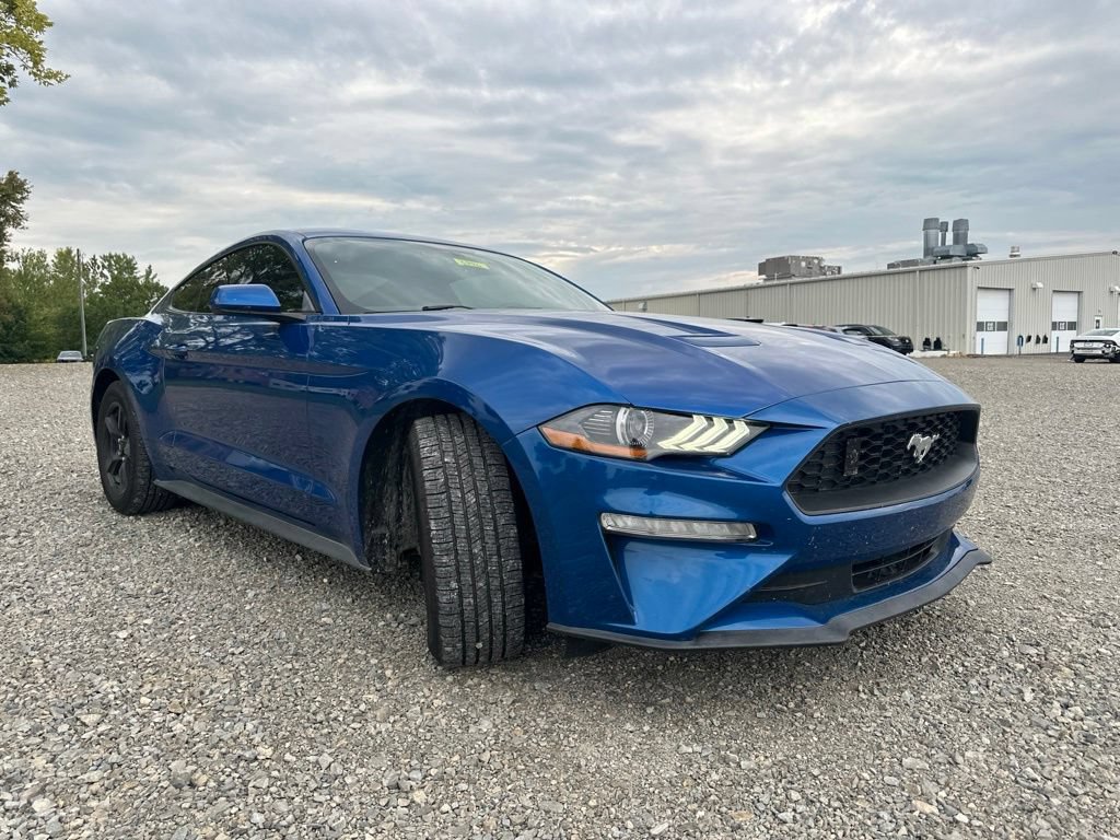 Used 2018 Ford Mustang Coupe RWD image 11