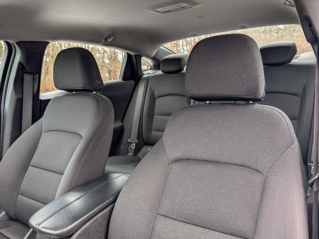 Used 2023 Chevrolet Malibu LT FWD image 16