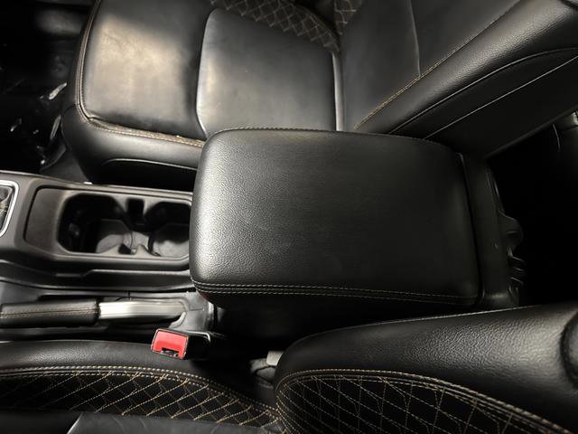 Used 2021 Jeep Wrangler Unlimited Sahara AWD/4WD image 19