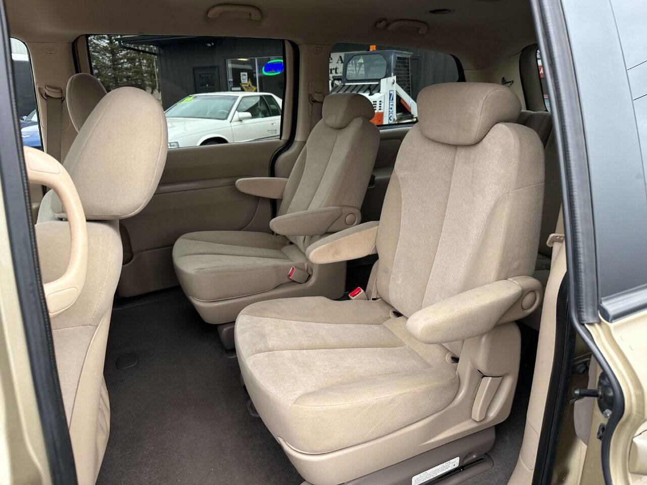 Used 2009 Kia Sedona LX w/ PWR Pkg image 13