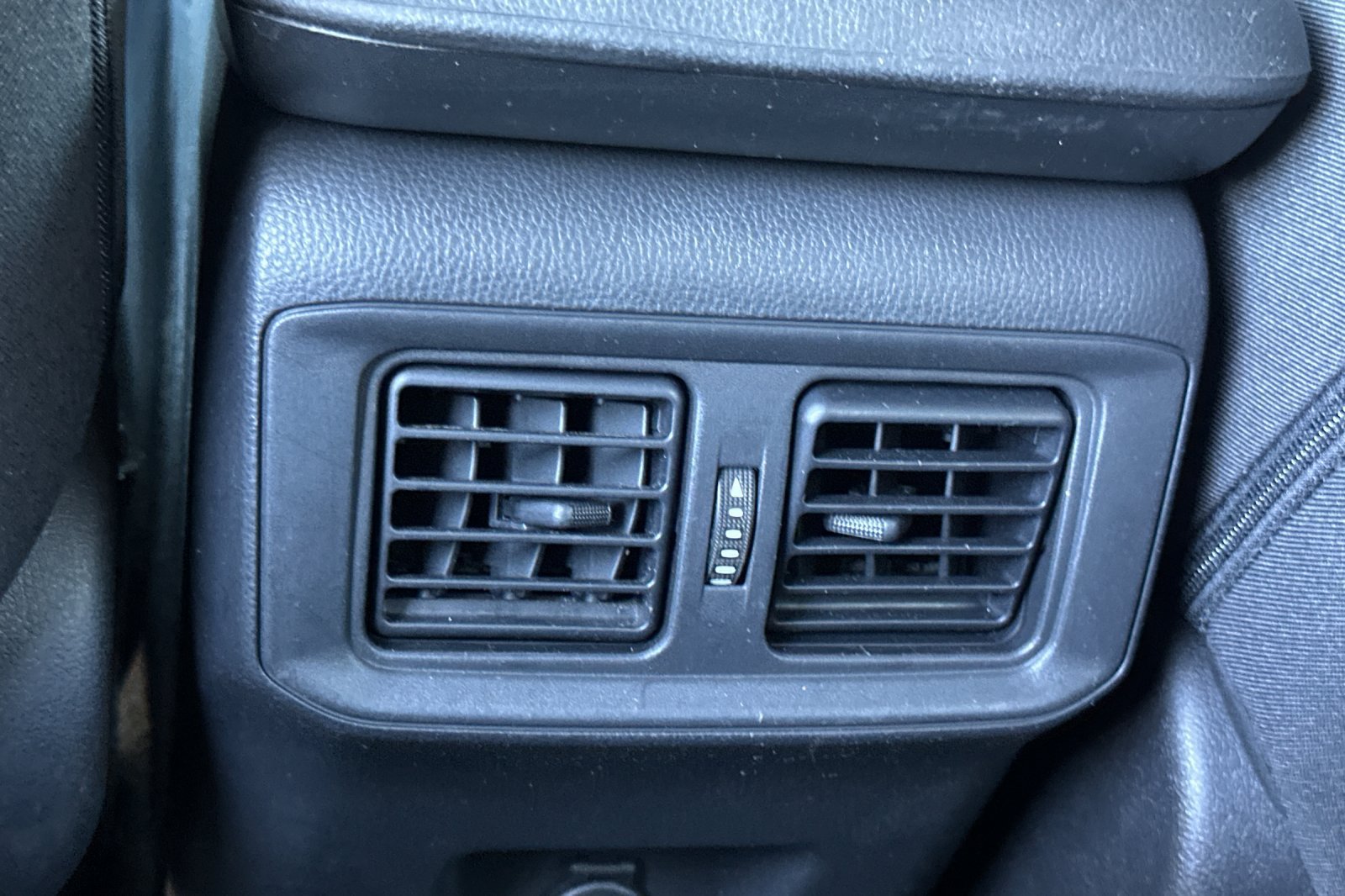 Certified 2023 Toyota RAV4 LE AWD/4WD image 16