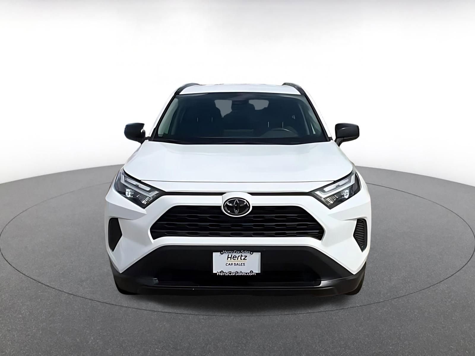 Used 2025 Toyota RAV4 LE image 4