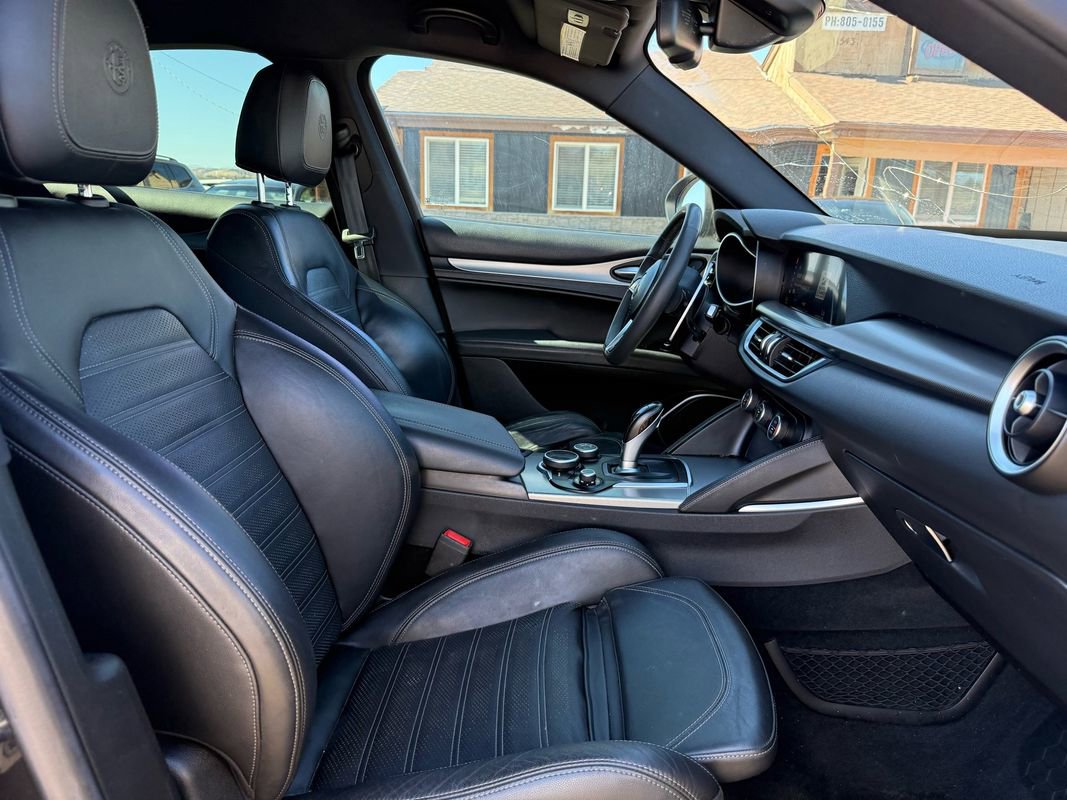 Used 2018 Alfa Romeo Stelvio Ti Sport image 26