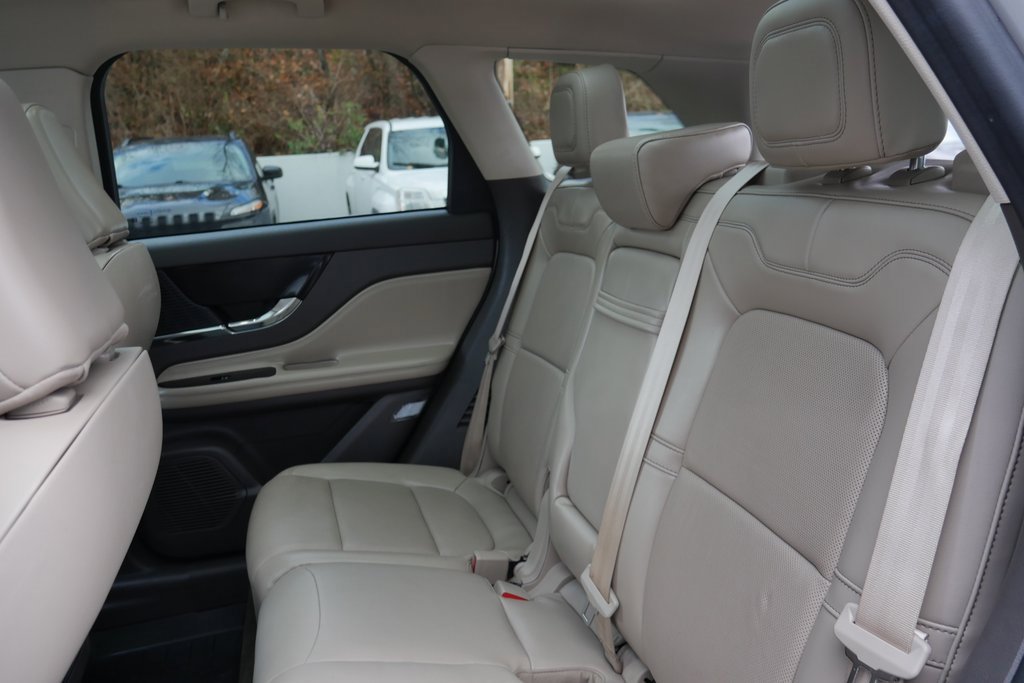 Used 2022 Lincoln Corsair Reserve w/ Equipment Group 201A image 27