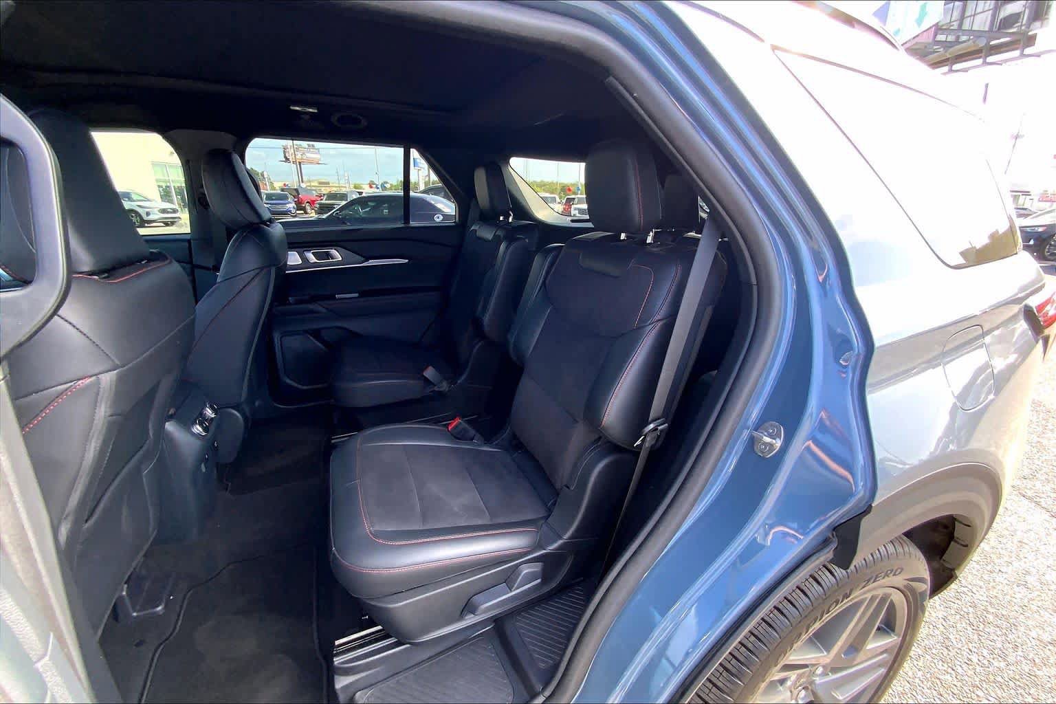 Certified 2025 Ford Explorer ST w/ Sun And Sound Package image 20