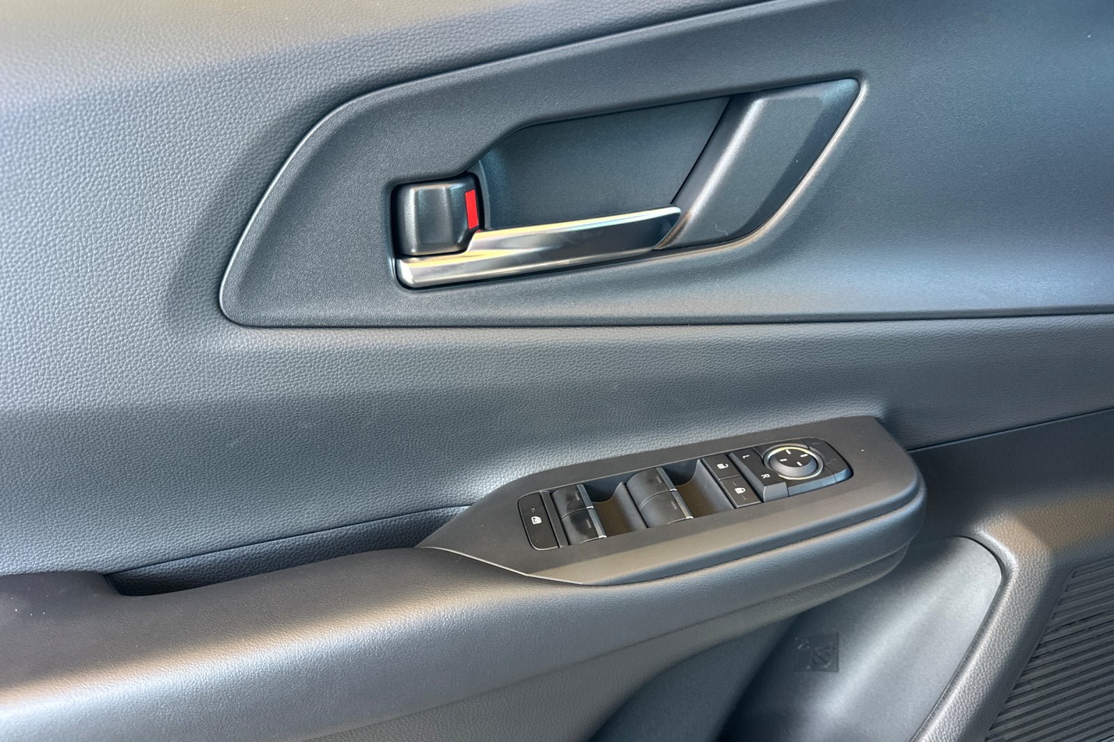 New 2027 Toyota Prius FWD image 12