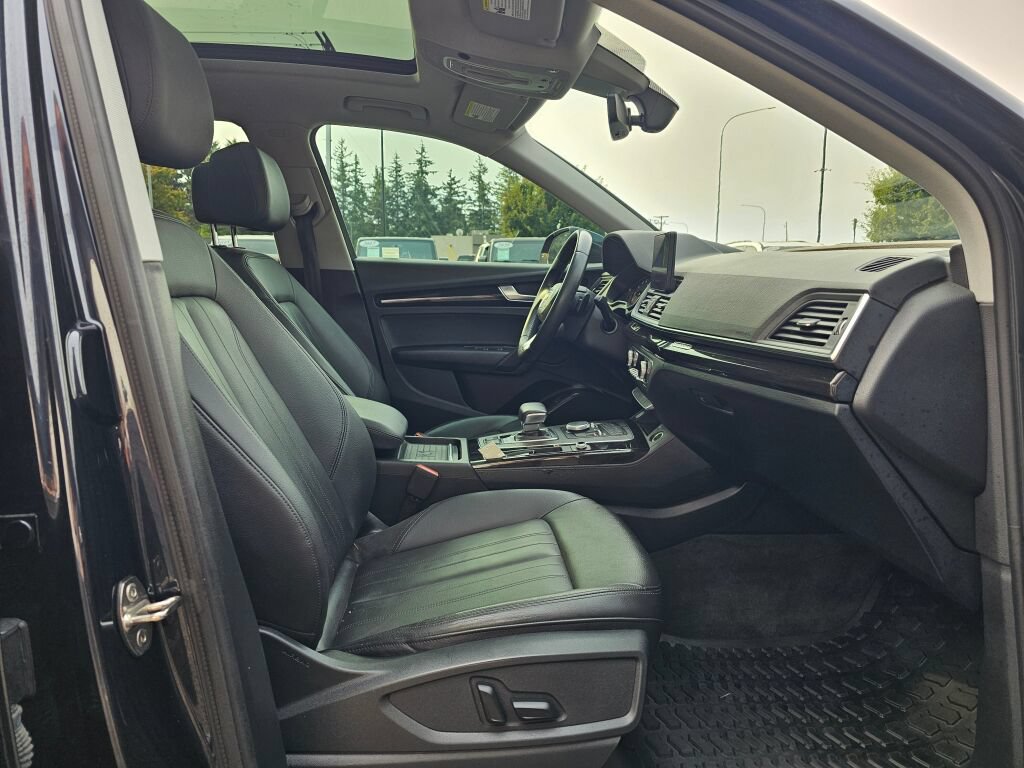 Used 2020 Audi Q5 2.0T Premium w/ Convenience Package AWD/4WD image 10
